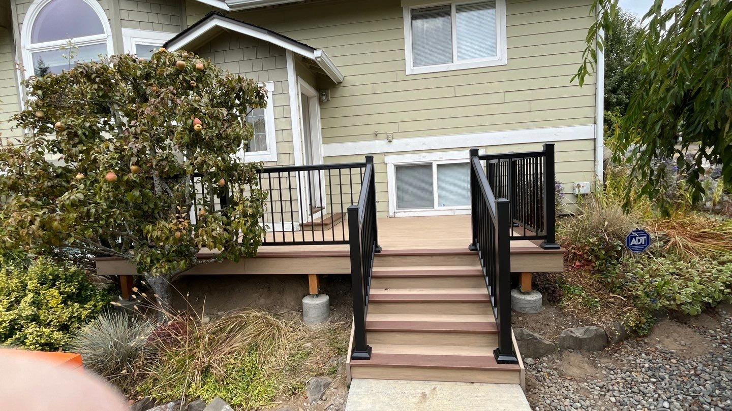 Deck Builder in Blue Ridge, WA | Alki Deck Builders
