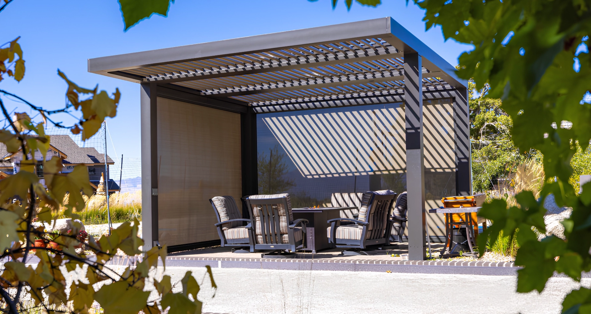 dark-metal-cabana-fireplace-and-chairs-in-seattle-wa