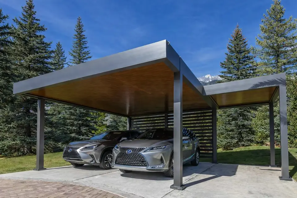 wood-grain-gray-carpot-featuring-overlooking-nature-scenery-in-seattle-wa